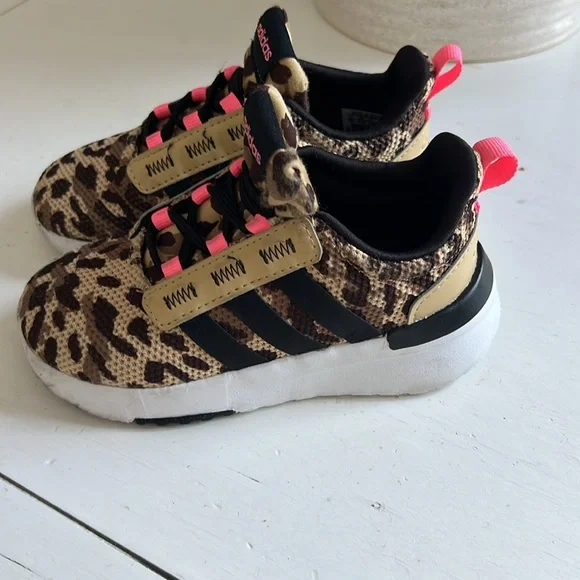 Adidas sneakers - Picture 2 of 6